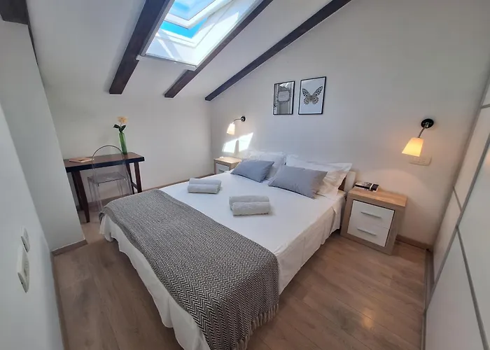 Apartman Fenix - Stunning View, Great Location & Free Parking