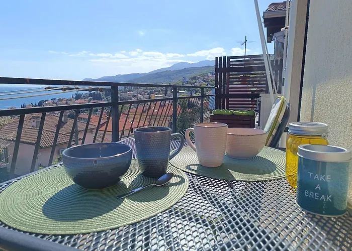 Fenix - Stunning View, Great Location & Free Parking דירה