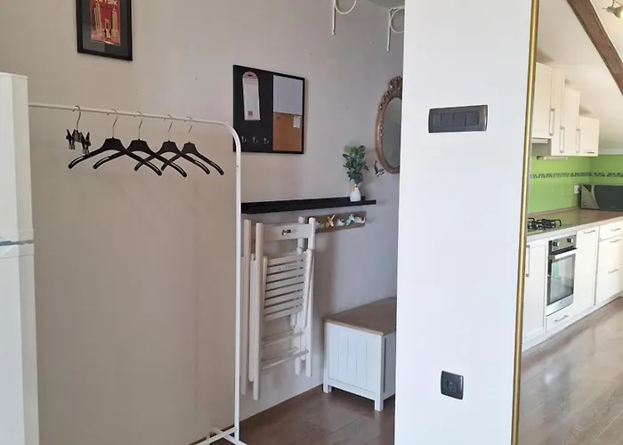 Fenix - Stunning View, Great Location & Free Parking